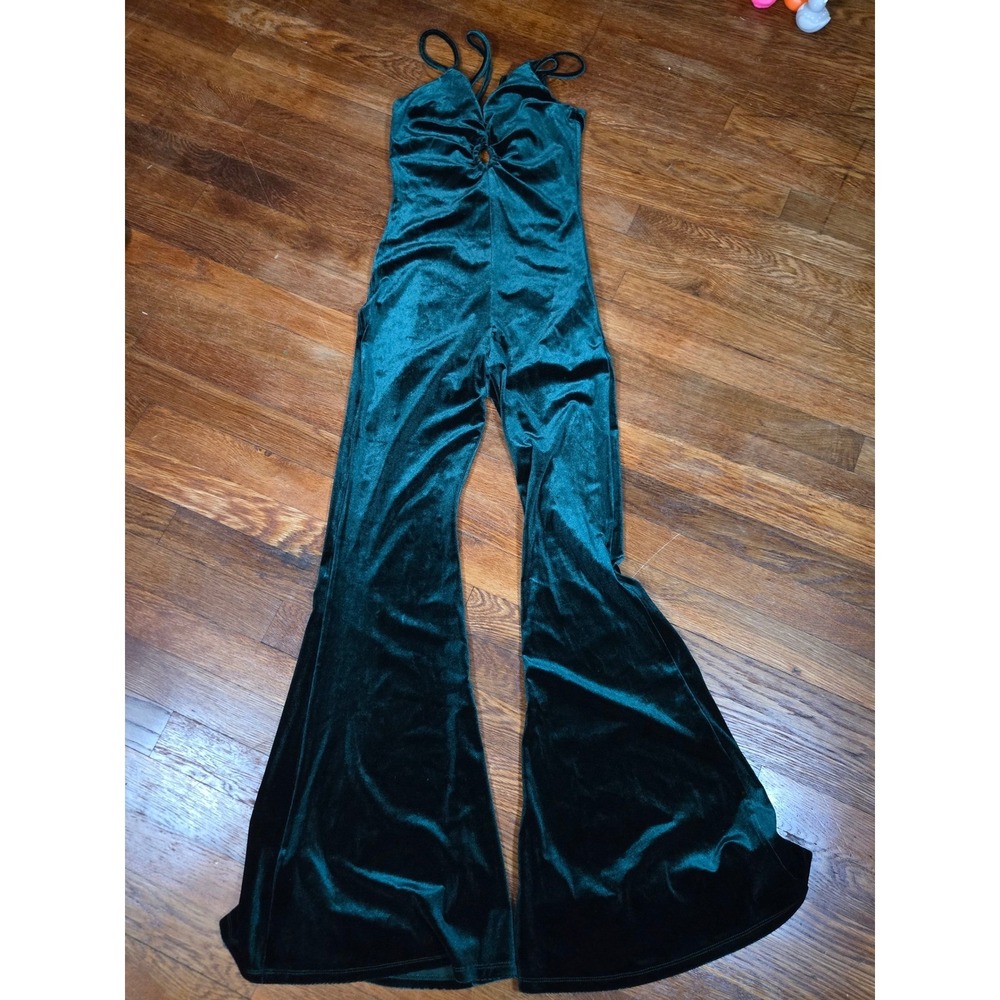 Forever 21 Emerald Green Velvet Flared Leg Jumpsuit Ring Cutout Strappy Back S